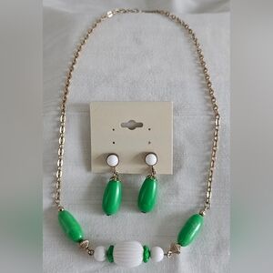 Vintage Avon Gold Green & White bead Necklace & Matching Clip-on Drop Earring